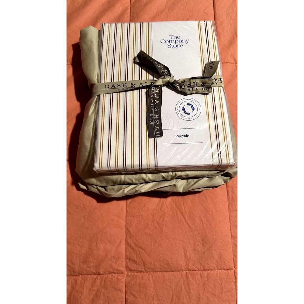 The Company Store 100% Percale Cotton Queen FLAT SHEET ONLY. pkg NEVER OPENED.